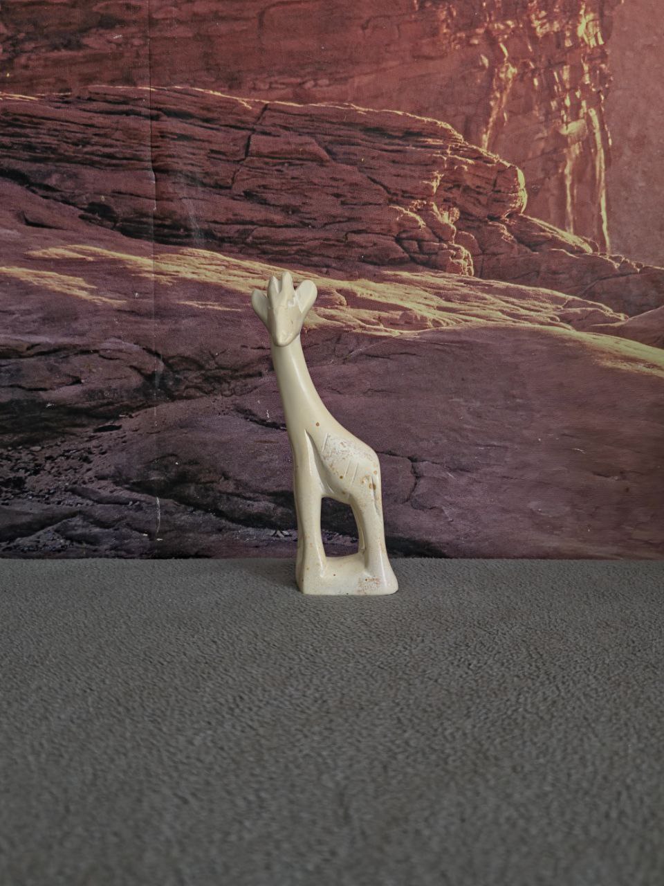 6" Dotted Giraffe - Medium