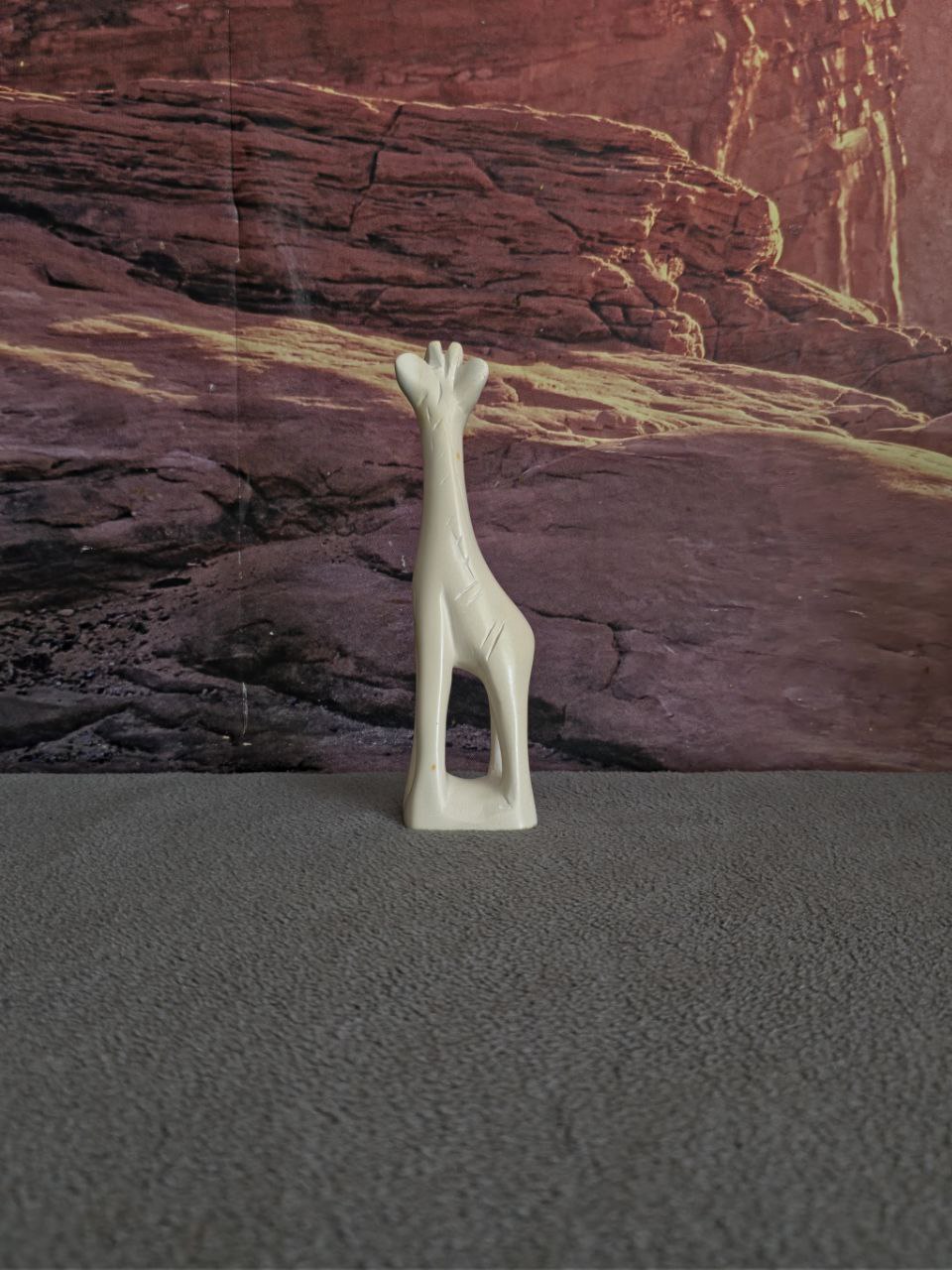 6" Plain Giraffe - Medium