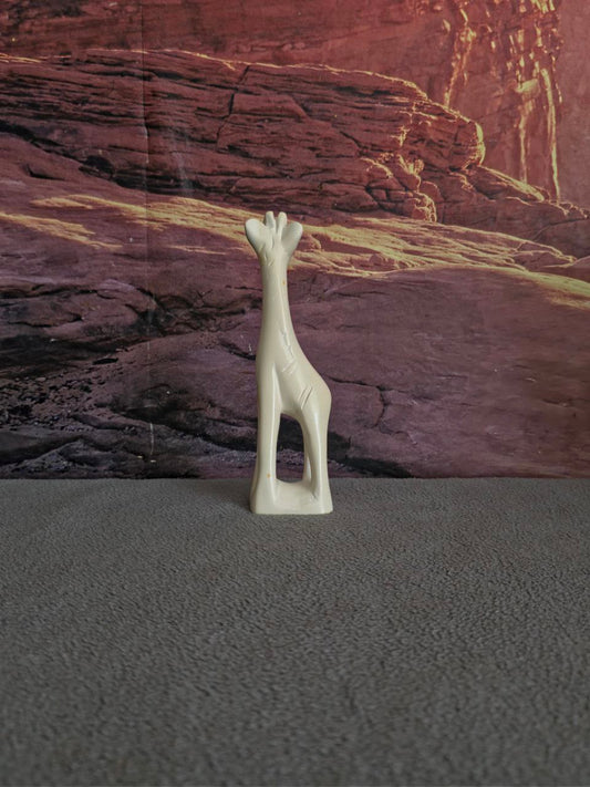 6" Plain Giraffe - Medium